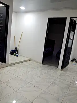 Cris18sexy online show from April 8, 2026, 2:07 pm