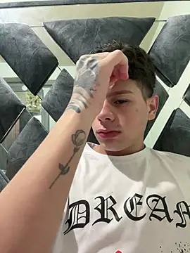 Snapshot of Andy12912 chatting on February 3, 2026, 5:18 pm Andy12912 online show from February 3, 2026, 5:18 pm