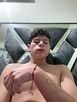 Snapshot of Andy12912 chatting on February 18, 2026, 7:21 pm Andy12912 online show from February 18, 2026, 7:21 pm