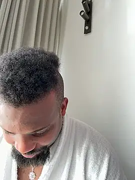 BigCatXLOfficial online show from April 26, 2026, 7:49 am