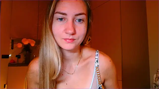 Snapshot of BluueSilk chatting on November 11, 2025, 5:46 am BluueSilk online show from November 11, 2025, 5:46 am