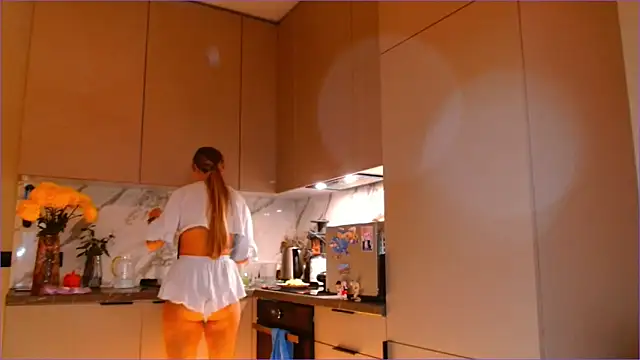 Snapshot of BluueSilk chatting on November 15, 2025, 5:55 am BluueSilk online show from November 15, 2025, 5:55 am