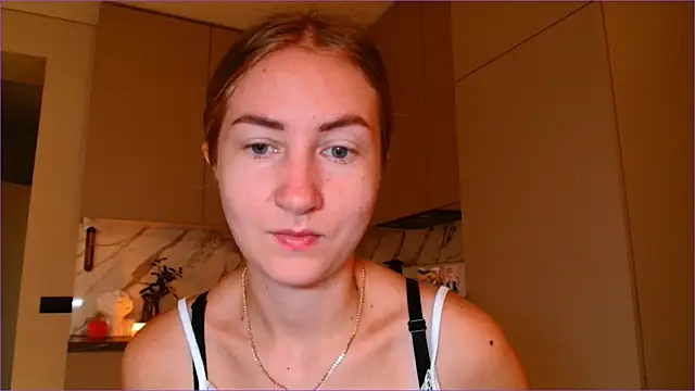 Snapshot of BluueSilk chatting on October 29, 2025, 5:50 am BluueSilk online show from October 29, 2025, 5:50 am