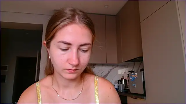 Snapshot of BluueSilk chatting on November 5, 2025, 5:32 am BluueSilk online show from November 5, 2025, 5:32 am