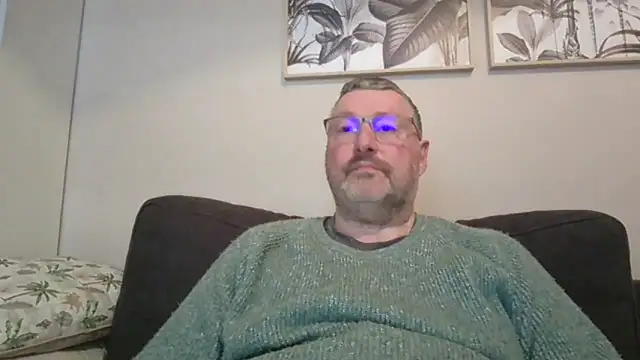 doudou310 online show from March 16, 2026, 5:26 am