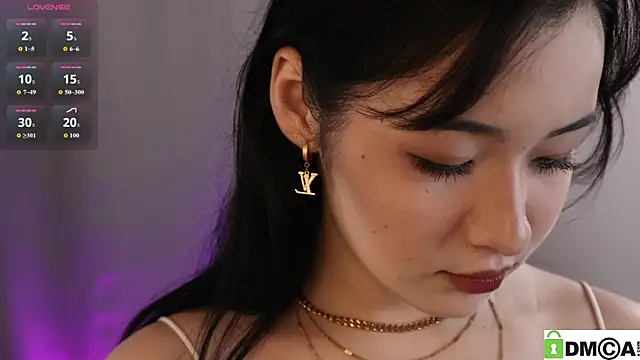 Snapshot of Noiry_Vuvez chatting on May 10, 2026, 8:11 pm Noiry Vuvez online show from May 10, 2026, 8:11 pm