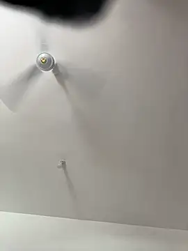 Snapshot of SluttyEll chatting on February 15, 2026, 7:42 am SluttyEll online show from February 15, 2026, 7:42 am