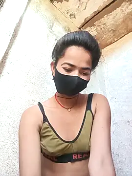 Sunali Bendre online show from March 9, 2026, 2:26 am