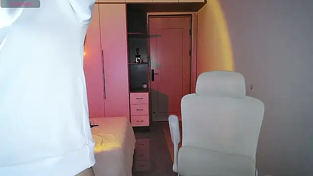 BeiBeiiiii online show from March 1, 2026, 7:30 am