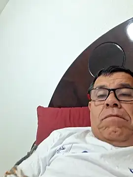 Snapshot of eros3442 chatting on February 25, 2026, 2:12 am eros3442 online show from February 25, 2026, 2:12 am