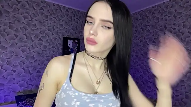 IeshaOsorio online show from March 18, 2026, 6:05 am