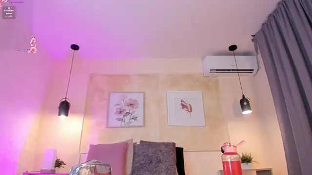 Snapshot of IsabellaSweet__ chatting on February 13, 2026, 3:50 am IsabellaSweet online show from February 13, 2026, 3:50 am