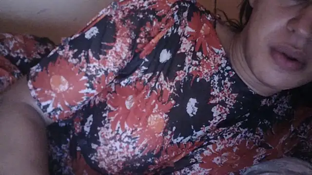 lorraine2036 online show from April 21, 2026, 3:07 pm