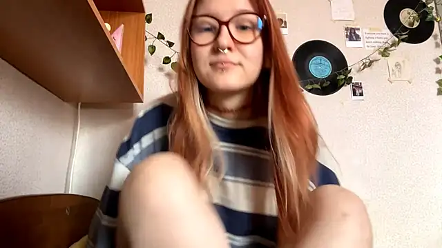 Snapshot of LaureenVielma chatting on February 16, 2026, 7:40 am LaureenVielma online show from February 16, 2026, 7:40 am