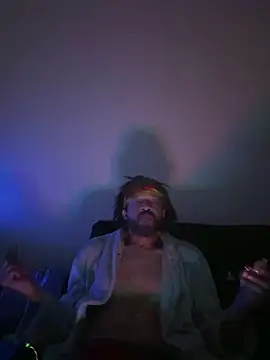 Snapshot of magic_man1085 chatting on February 2, 2026, 10:25 am magic man1085 online show from February 2, 2026, 10:25 am