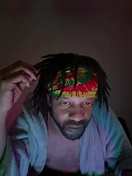 Snapshot of magic_man1085 chatting on February 5, 2026, 5:09 pm magic man1085 online show from February 5, 2026, 5:09 pm