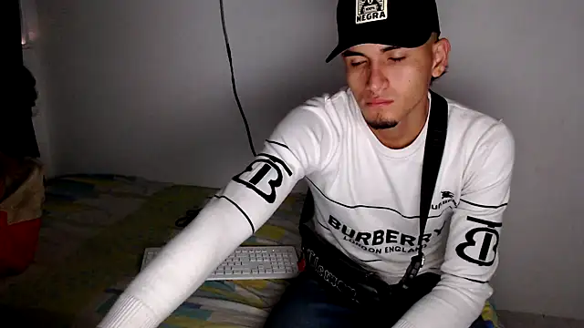 Snapshot of the_skinny_one chatting on February 28, 2026, 12:05 pm the skinny one online show from February 28, 2026, 12:05 pm