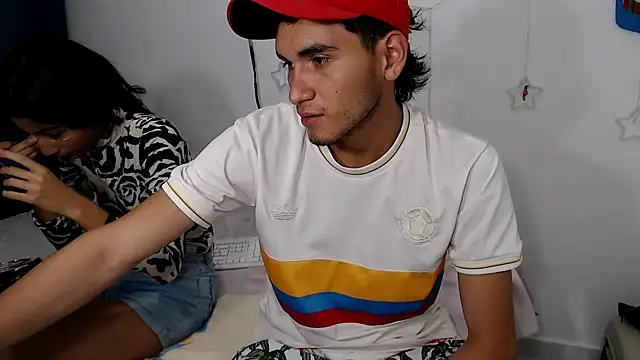 Snapshot of the_skinny_one chatting on February 4, 2026, 12:00 pm the skinny one online show from February 4, 2026, 12:00 pm