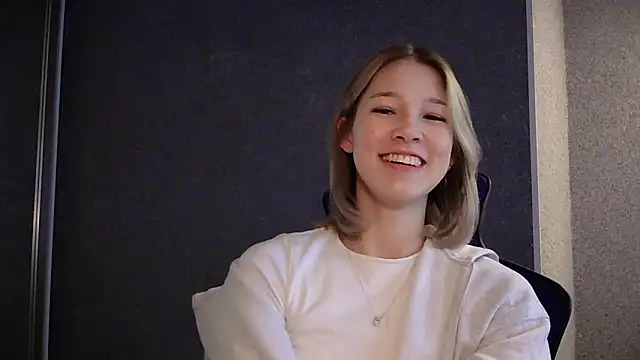 lilXdomiii online show from April 20, 2026, 10:51 am