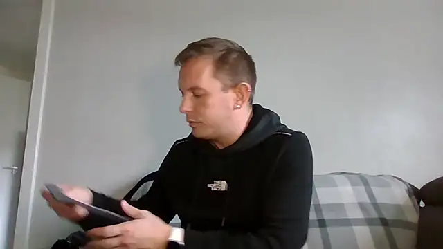 verscub6969 online show from April 13, 2026, 1:26 pm