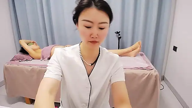 Snapshot of anne2026 chatting on July 3, 2026, 2:18 am anne2026 online show from July 3, 2026, 2:18 am
