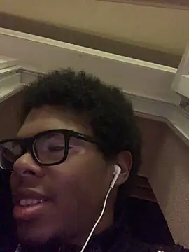 Snapshot of ELPikaPreta chatting on February 18, 2026, 11:56 pm ELPikaPreta online show from February 18, 2026, 11:56 pm