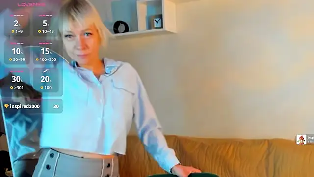 Snapshot of Ann_Annise chatting on May 18, 2026, 12:44 am Ann Annise online show from May 18, 2026, 12:44 am