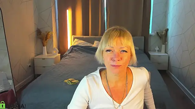 Snapshot of Ann_Annise chatting on July 10, 2026, 12:43 am Ann Annise online show from July 10, 2026, 12:43 am