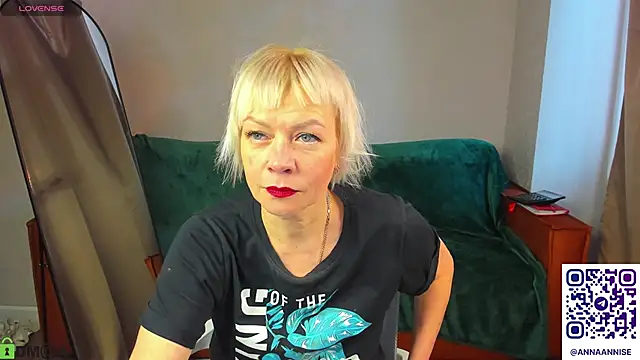 Snapshot of Ann_Annise chatting on April 22, 2026, 1:12 am Ann Annise online show from April 22, 2026, 1:12 am