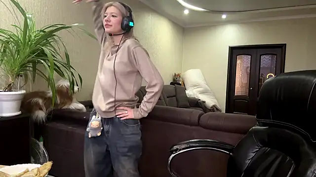 Snapshot of LadyFoxLove chatting on February 2, 2026, 10:58 am LadyFoxLove online show from February 2, 2026, 10:58 am