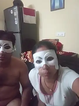 Snapshot of pinkbox chatting on March 13, 2026, 6:24 pm pinkbox online show from March 13, 2026, 6:24 pm