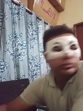 Snapshot of pinkbox chatting on April 12, 2026, 7:33 am pinkbox online show from April 12, 2026, 7:33 am