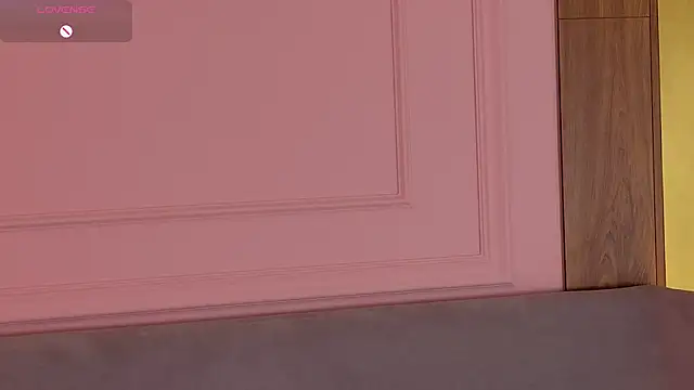 VivanWestwood online show from April 15, 2026, 5:17 pm