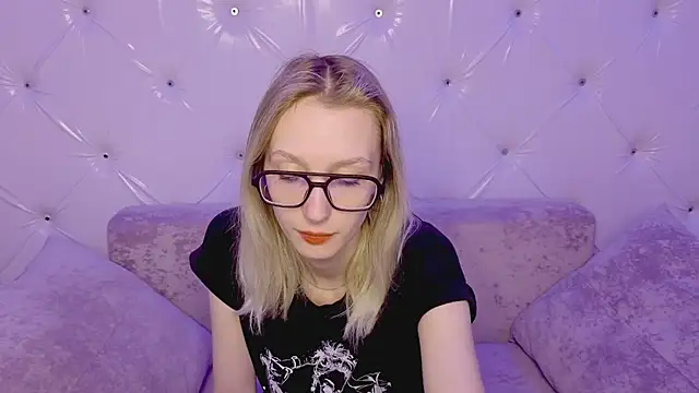 Snapshot of Akiro_Kim7 chatting on February 17, 2026, 2:20 am Akiro Kim7 online show from February 17, 2026, 2:20 am