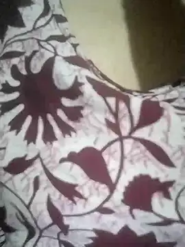 Julilodhi8695 online show from April 16, 2026, 7:03 pm