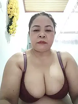 Snapshot of Baby-bigtits2026 chatting on May 18, 2026, 10:20 am Baby-bigtits2026 online show from May 18, 2026, 10:20 am