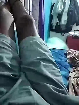 tamilpaiyan989 online show from April 4, 2026, 2:01 pm