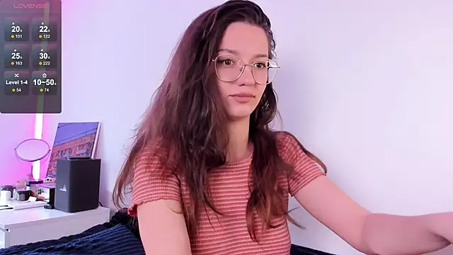 Snapshot of miabellee_ chatting on June 12, 2026, 6:44 am miabellee online show from June 12, 2026, 6:44 am
