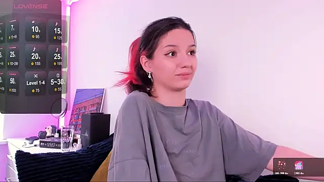 Snapshot of miabellee_ chatting on June 27, 2026, 7:36 am miabellee online show from June 27, 2026, 7:36 am
