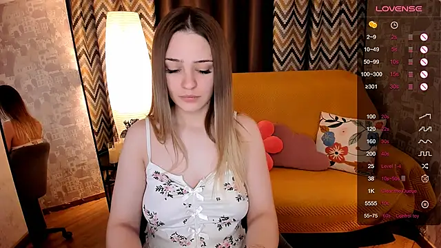 cherrykississ online show from April 7, 2026, 2:35 am