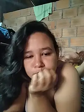 Snapshot of almacalida chatting on May 13, 2026, 2:13 pm almacalida online show from May 13, 2026, 2:13 pm