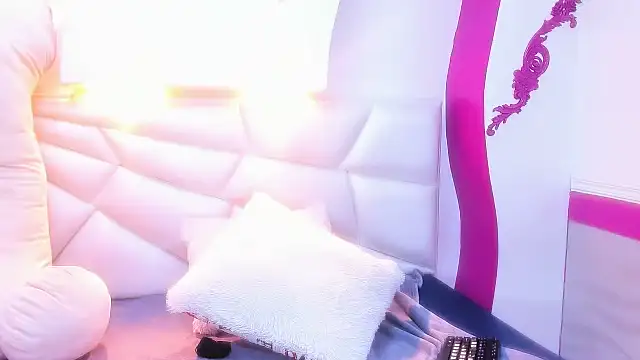 Keiry Paloma online show from April 10, 2026, 8:27 pm