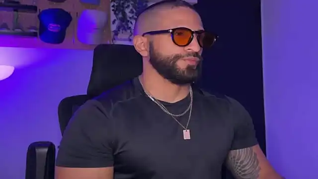 SamDornan51 online show from April 5, 2026, 1:01 am