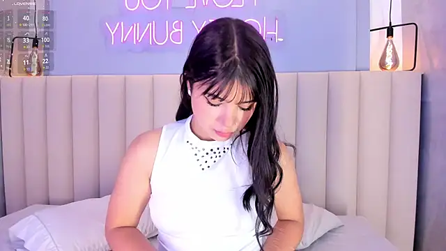 Snapshot of cherry_monroe chatting on February 6, 2026, 10:33 am cherry monroe online show from February 6, 2026, 10:33 am