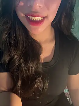 Snapshot of QuynhAnh_2k1 chatting on February 5, 2026, 9:49 am QuynhAnh 2k1 online show from February 5, 2026, 9:49 am