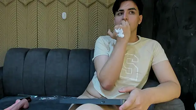 Snapshot of noahWolff_ chatting on February 10, 2026, 9:30 am noahWolff online show from February 10, 2026, 9:30 am