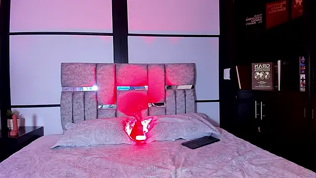 Snapshot of noahWolff_ chatting on February 18, 2026, 5:16 am noahWolff online show from February 18, 2026, 5:16 am