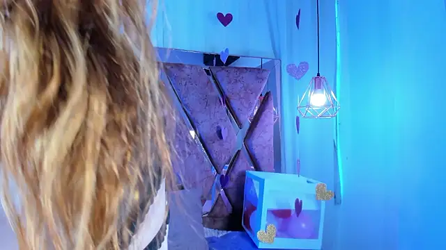 Snapshot of shantal_cooper_ chatting on February 17, 2026, 7:22 pm shantal cooper online show from February 17, 2026, 7:22 pm