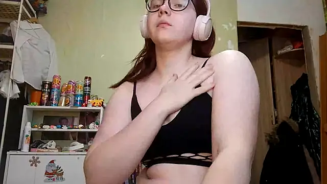 VannessaDillenbeck online show from February 12, 2026, 12:27 pm