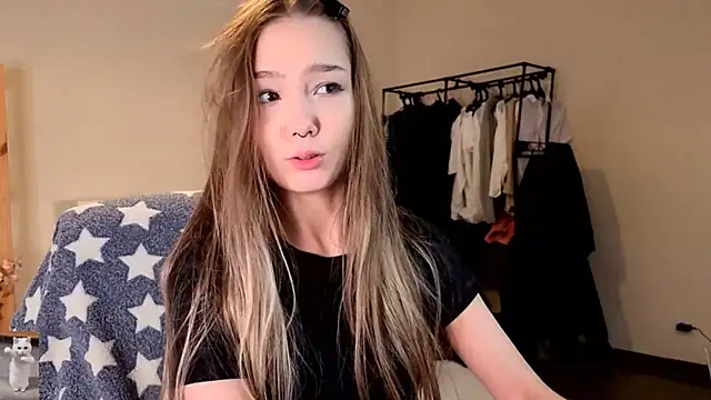 HoneyComfy online show from April 13, 2026, 2:32 pm